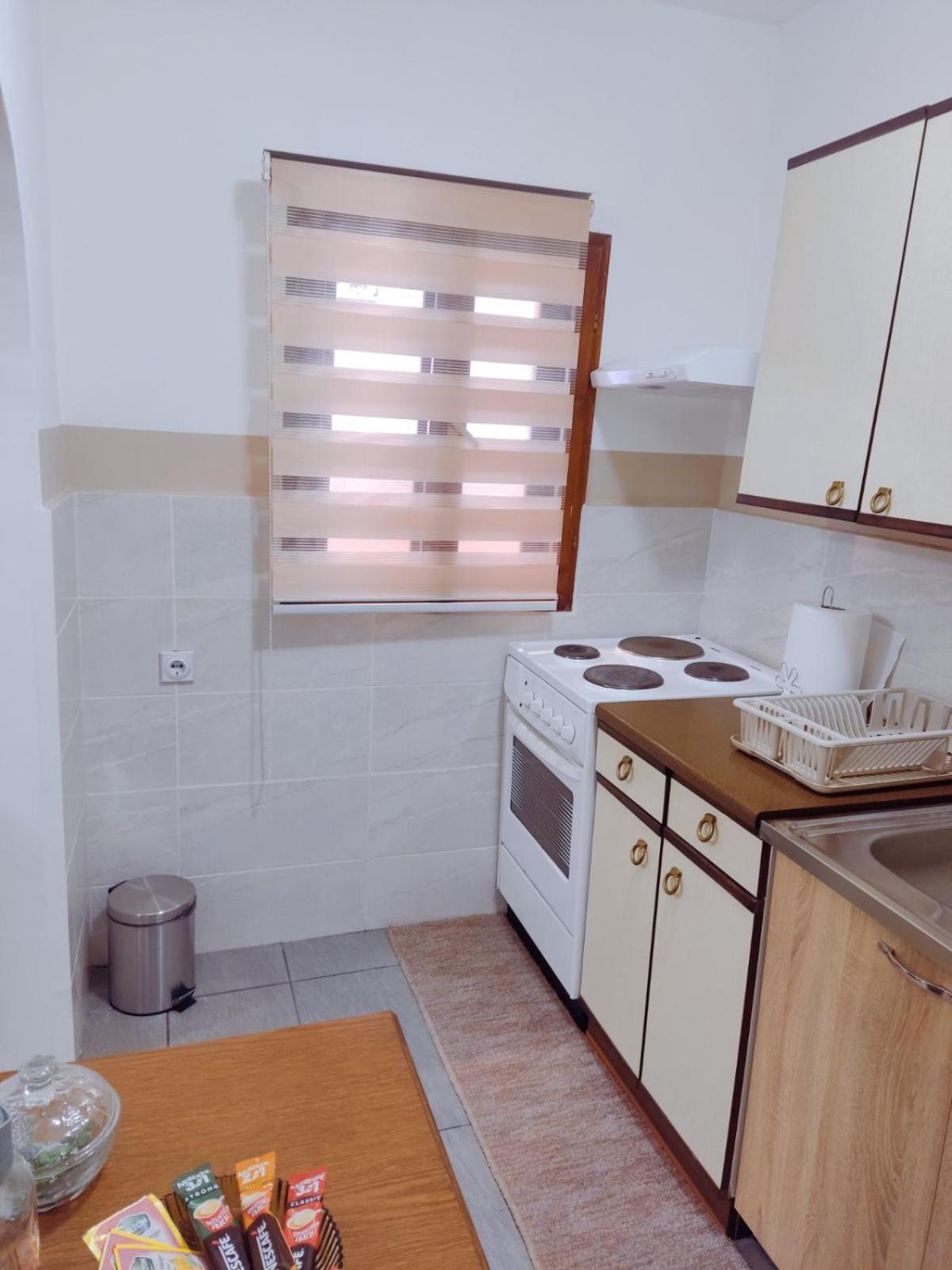 Apartman Kutak Pirot Luaran gambar