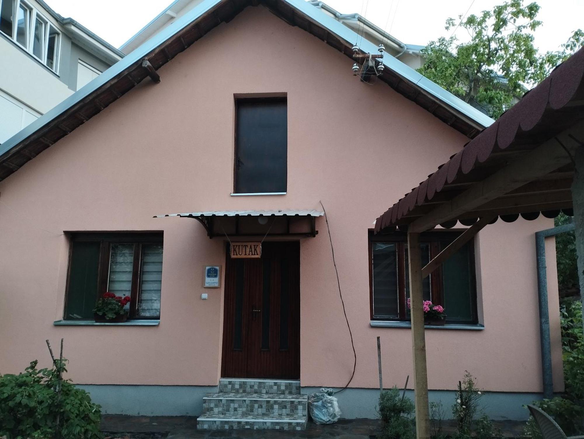 Apartman Kutak Pirot Luaran gambar