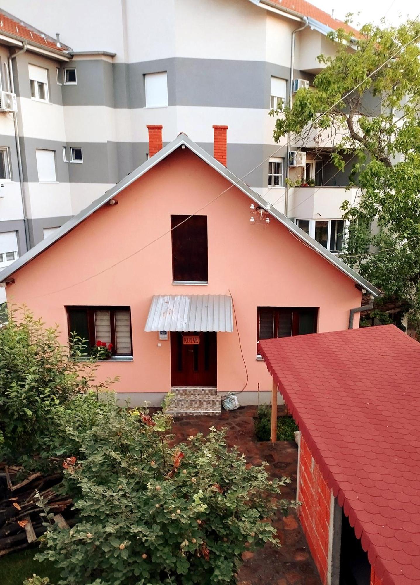 Apartman Kutak Pirot Luaran gambar
